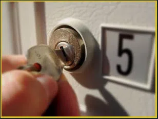 Chicago Main Locksmith Chicago, IL 312-585-3790